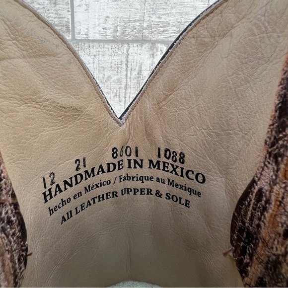 Stetson Distressed Leather Western Cowboy Boots - Picture 13 of 16